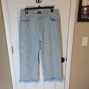 Embellished Light Blue Cropped Jeans with Fringe Hem